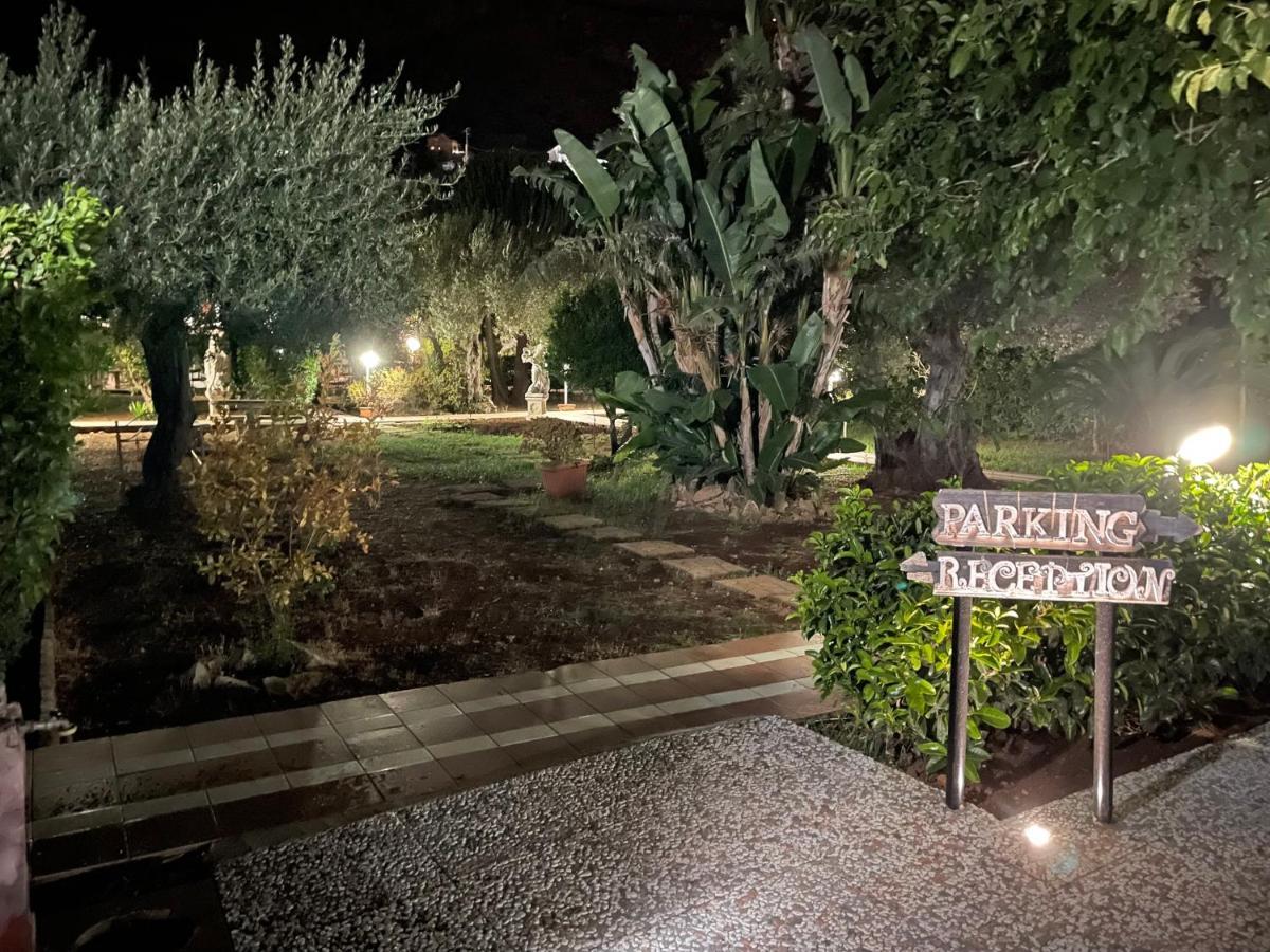 Grotta Dei Puntali B&B Каріні Екстер'єр фото