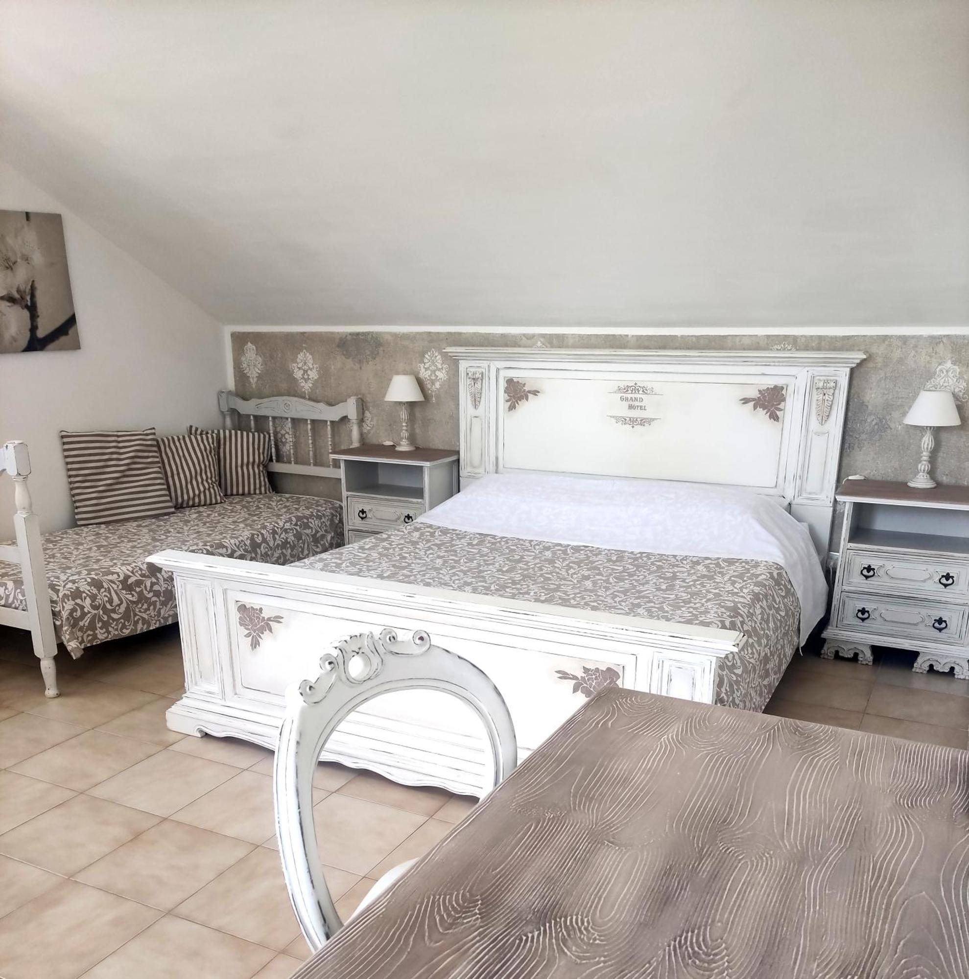 Grotta Dei Puntali B&B Каріні Номер фото